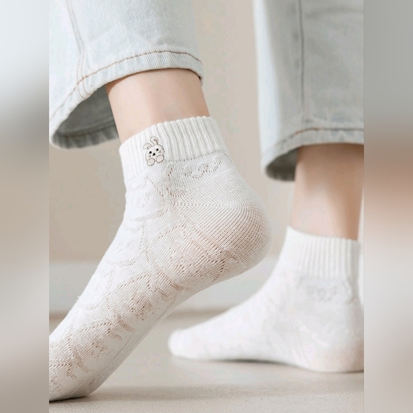 5 Pairs Women Floral Boat Socks - Picture 2 of 5